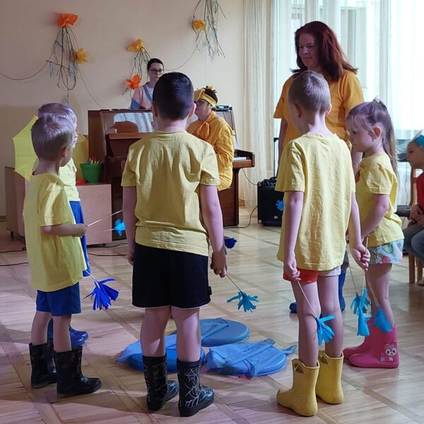 TEĀTRA IZRĀDE "ŪDENS LĀSĪTES CEĻOJUMS"