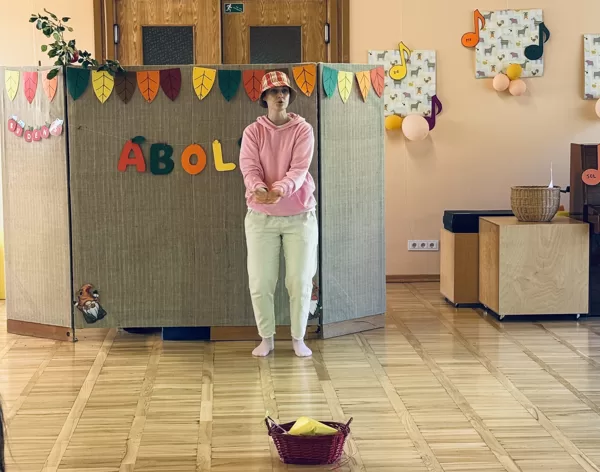 Muzikāli teatralizēts uzvedums mazākajiem ĀBOLS
