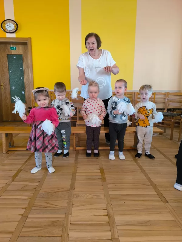 NOĶER ZIEMU AIZ ASTES!